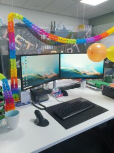 Mijn versierde werkplek voor mijn verjaardag