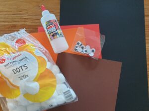 Benodigdheden voor het knutselen van een sneeuwpop