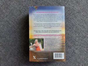 Achterkant van het boek De Zeven Zussen Zon