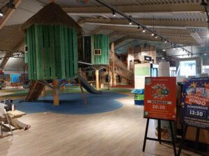 De binnenspeeltuin op vakantiepark Rabbit Hill